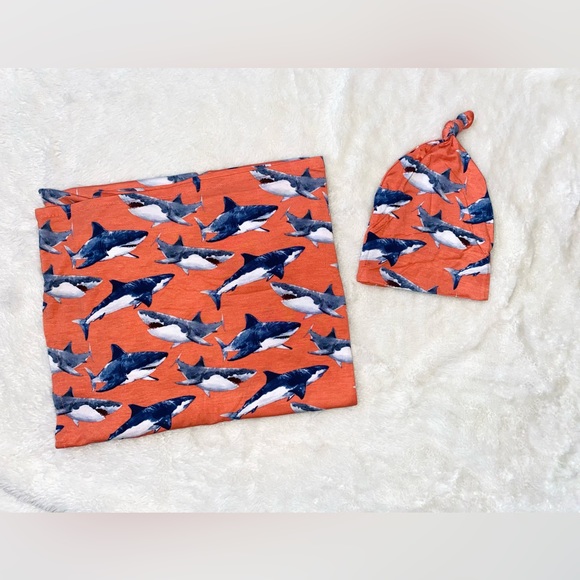 🦈LBB Swaddle Set🦈 - Picture 3 of 5